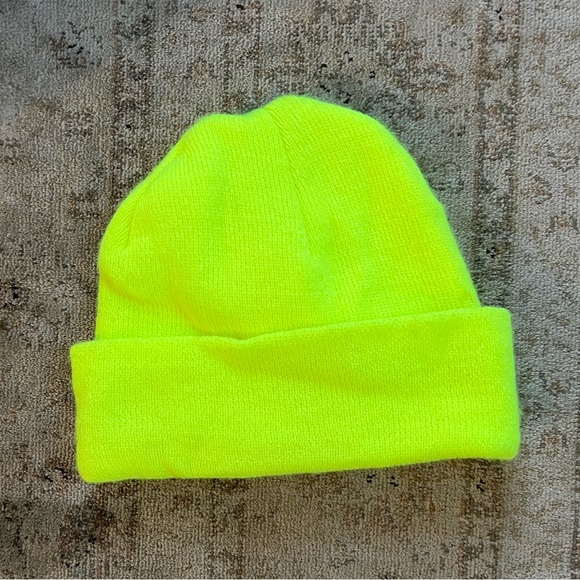 Neon yellow beanie - Picture 1 of 1